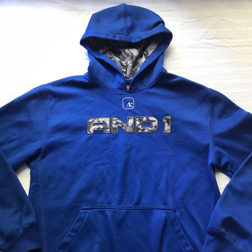 AND1 Sweater